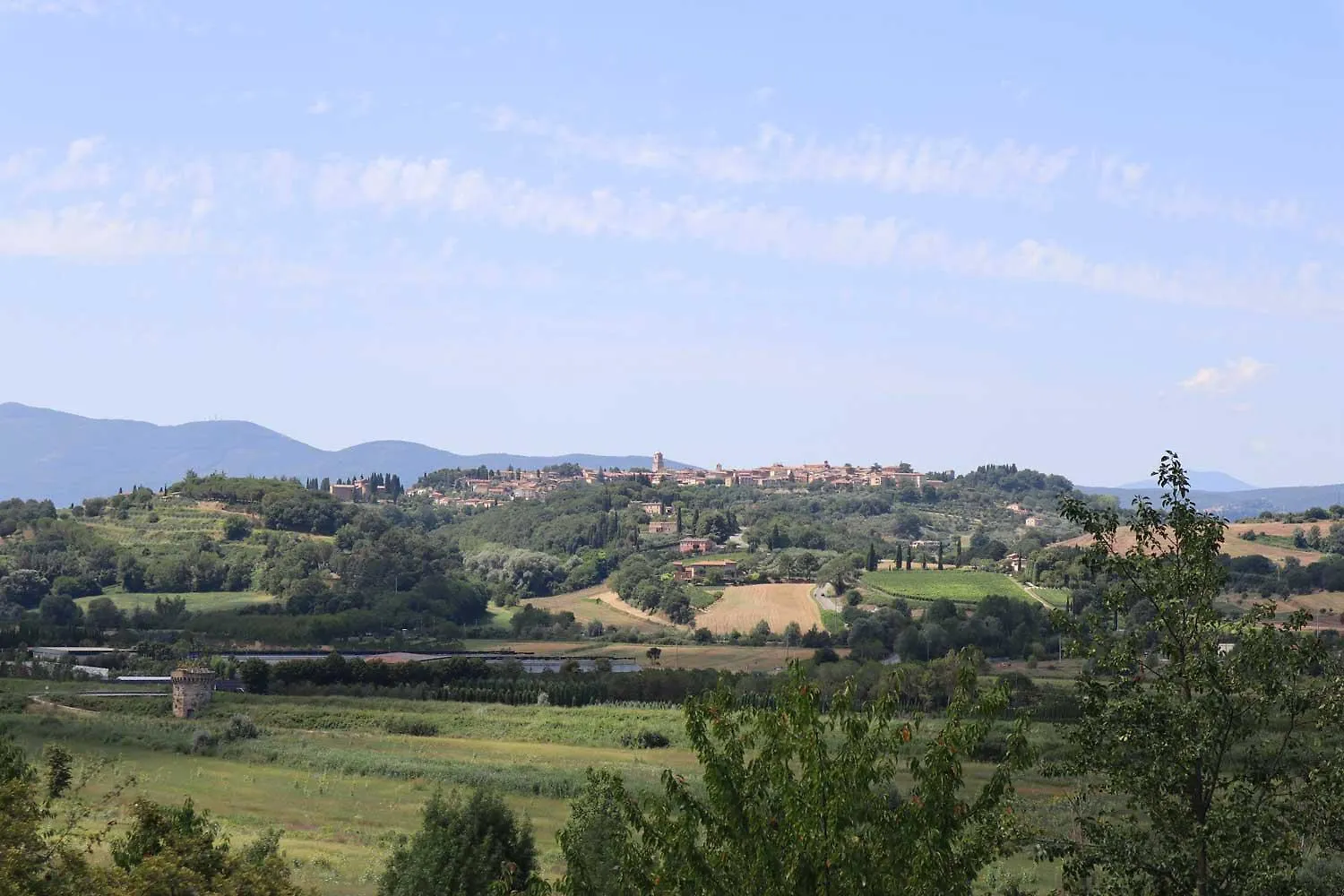 Villa Donatelli - Spacious Panoramic Villa, Perfect For Visiting Tuscany Chiusi